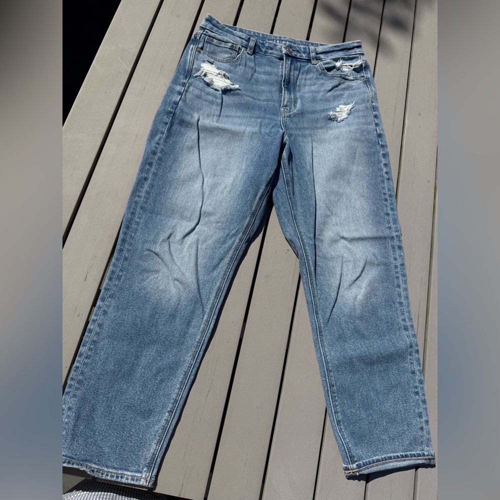 American Eagle Distressed Blue Jeans